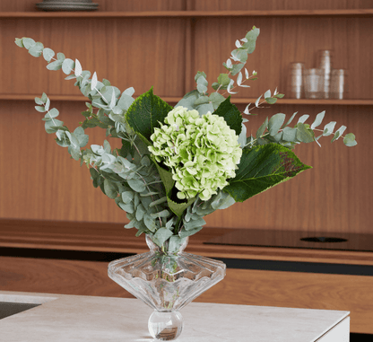 Ballerina Vase in Clear