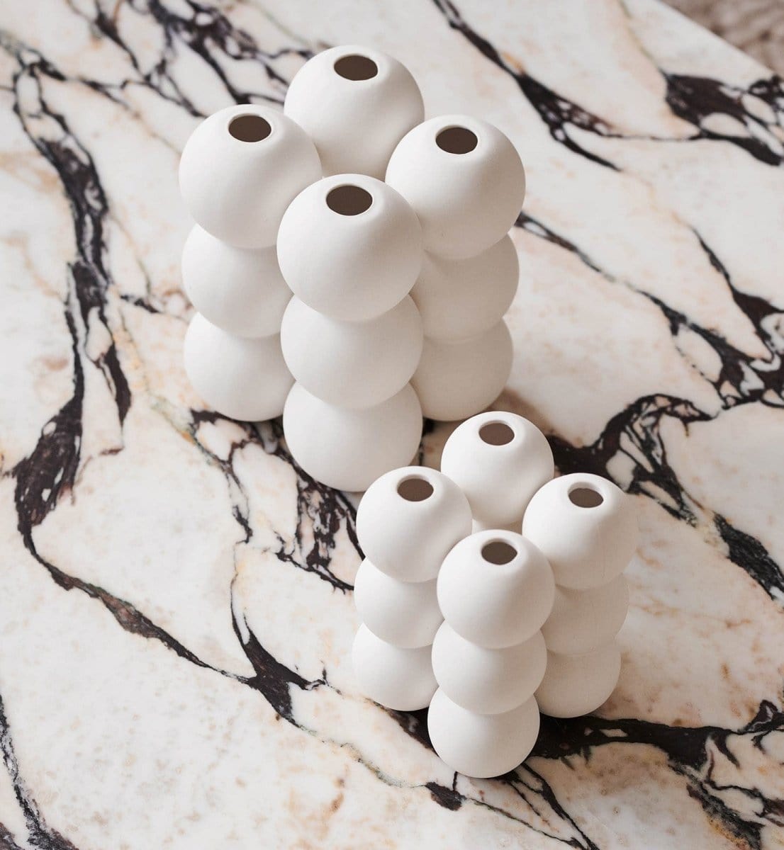 Stori Vase / Skulptur, Ball Small, Hvid